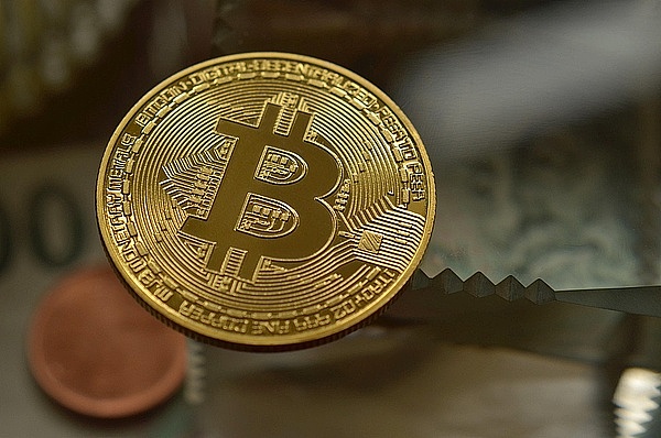 比特币王者归来？一天暴涨15%背后的真相